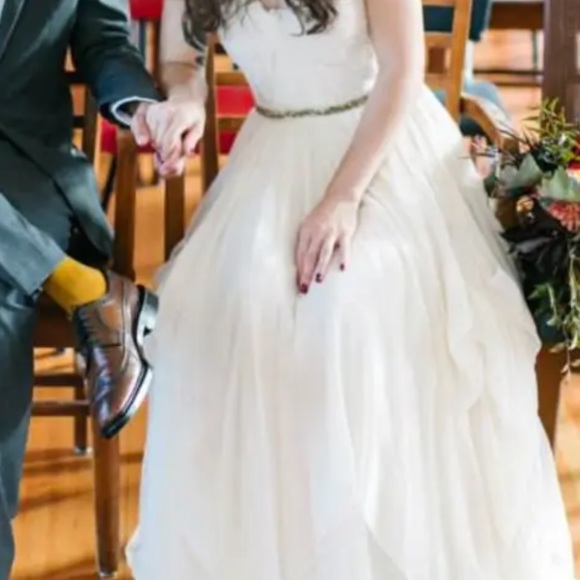 Leanne Marshall Brigitte Wedding Dress - Picture 14 of 14